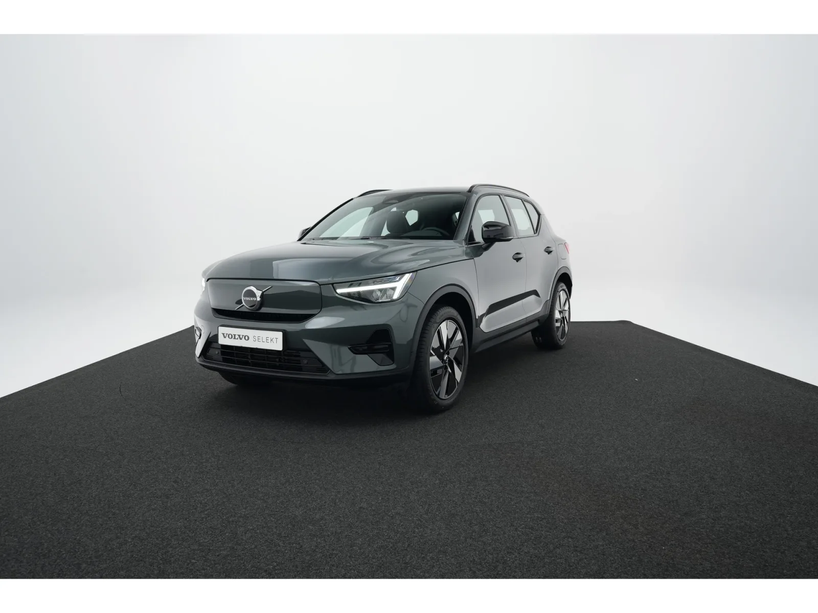 Volvo EX40 (2026) — foto 1