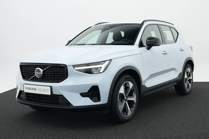 Volvo XC40 (2025)