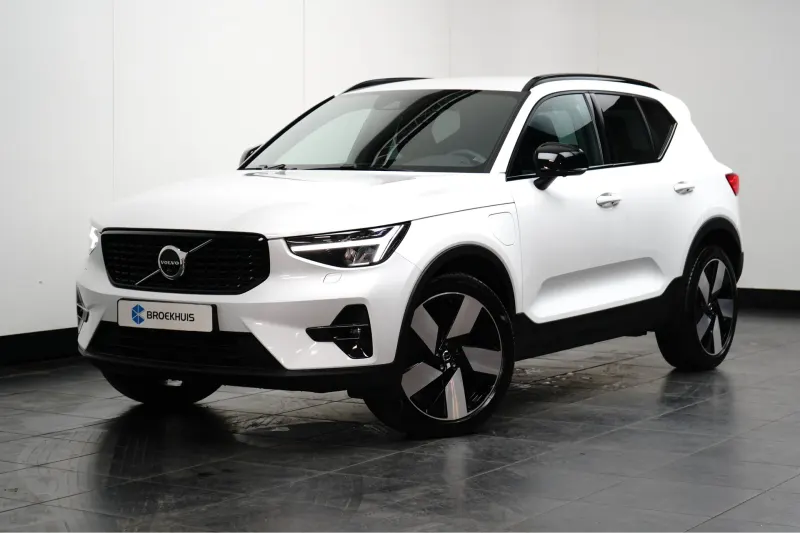 Volvo XC40 (2022)