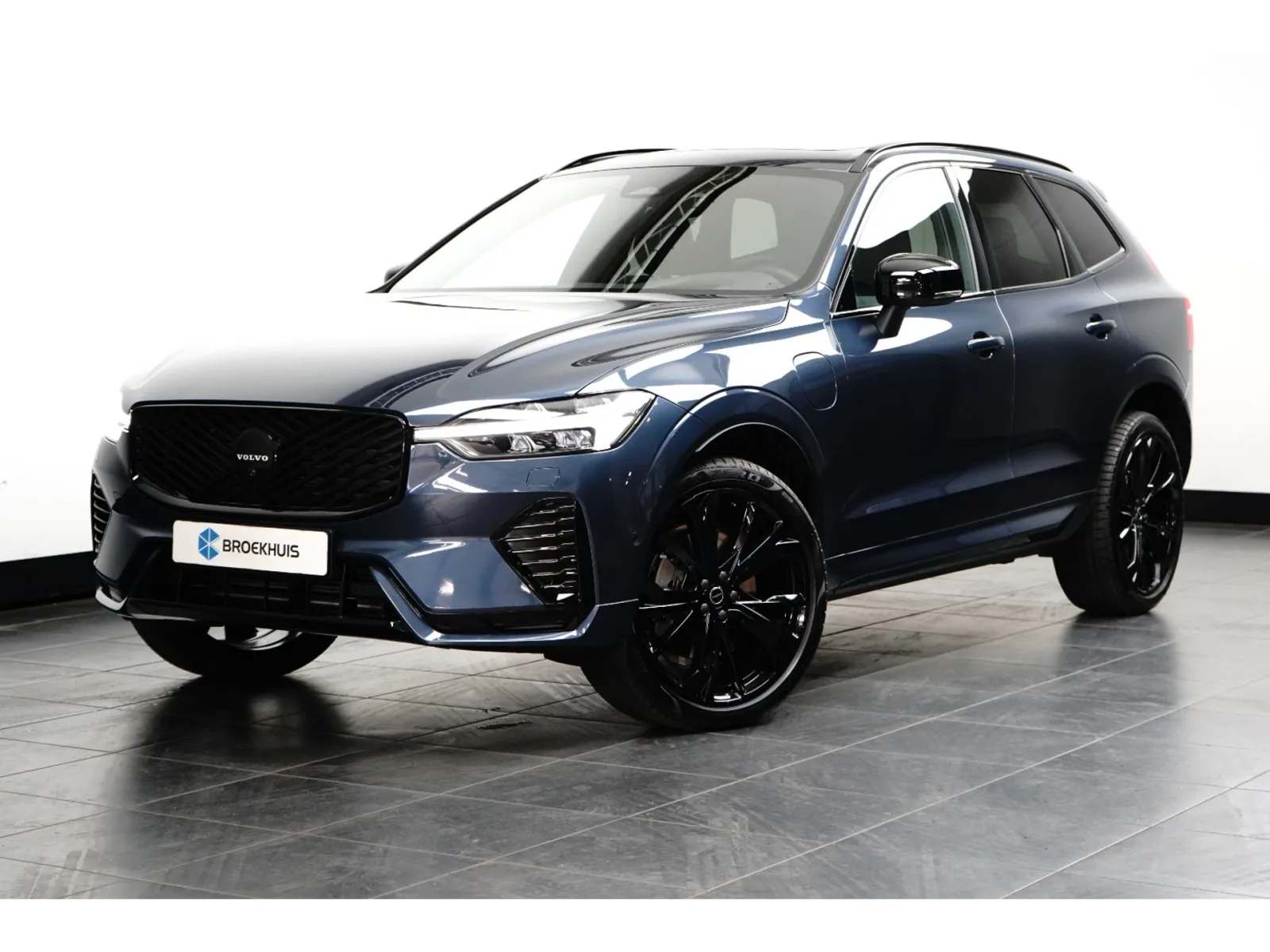 Volvo XC60 (2026) — foto 1