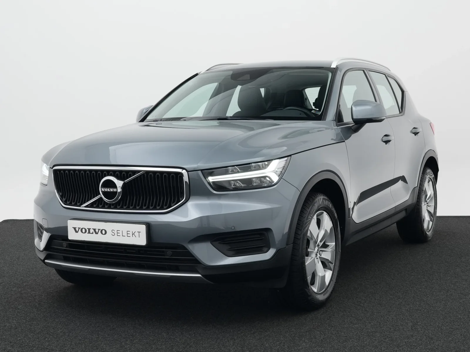 Volvo XC40 (2019) — foto 1