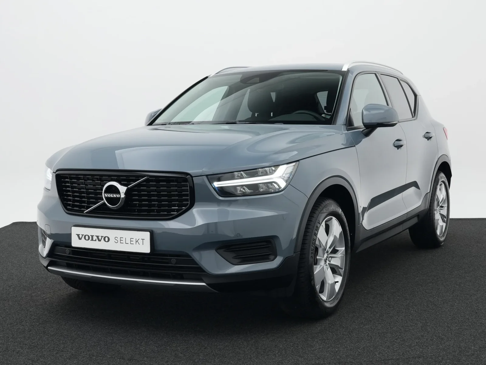Volvo XC40 (2022) — foto 1