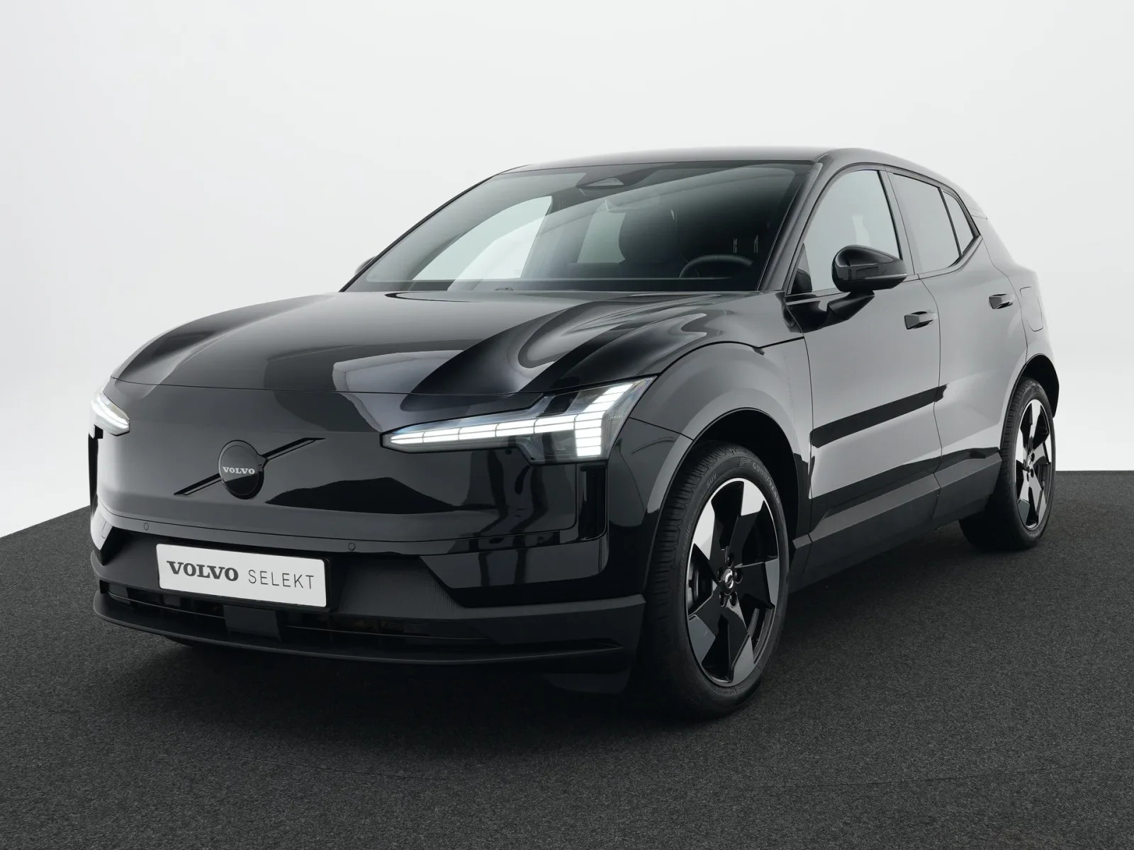 Volvo EX30 (2025) — foto 1