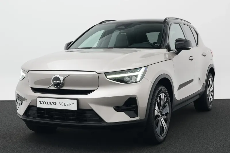 Volvo XC40 (2023)