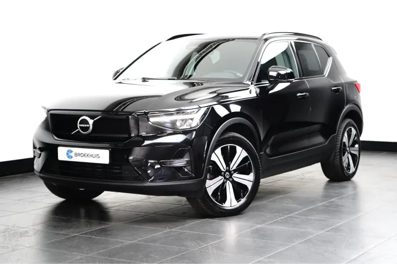 Volvo XC40 (2023)