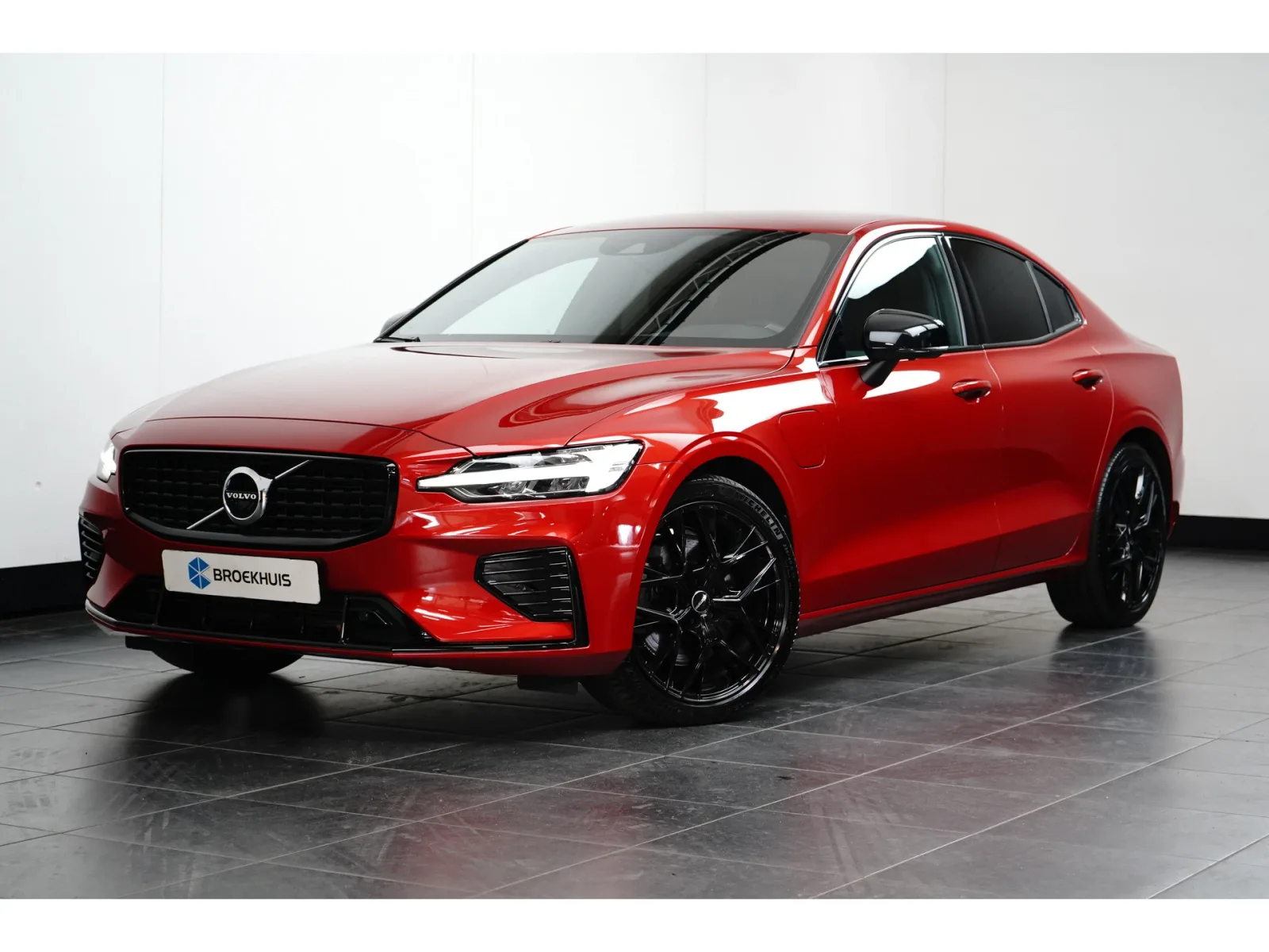 Volvo S60 (2022) — foto 1