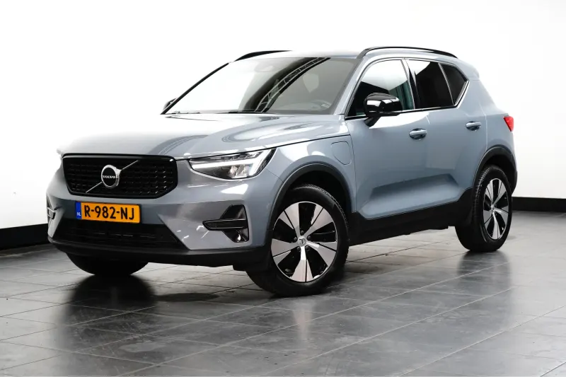 Volvo XC40 (2022)