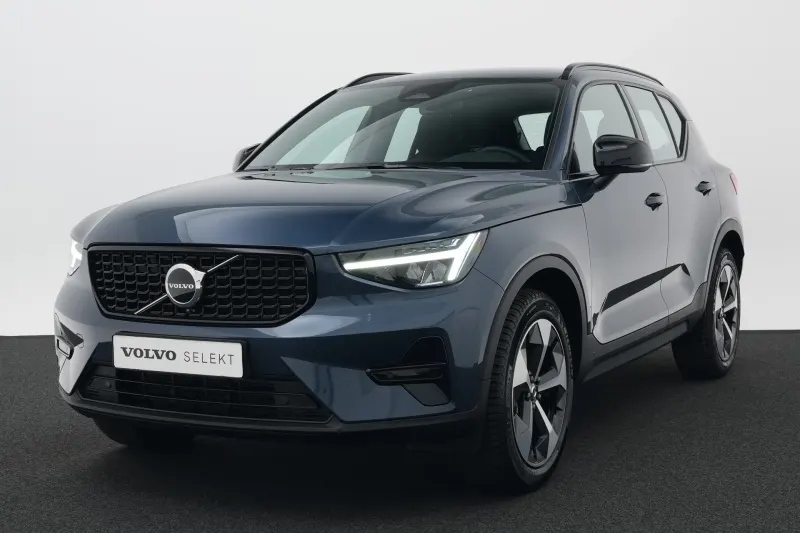 Volvo XC40 (2025)