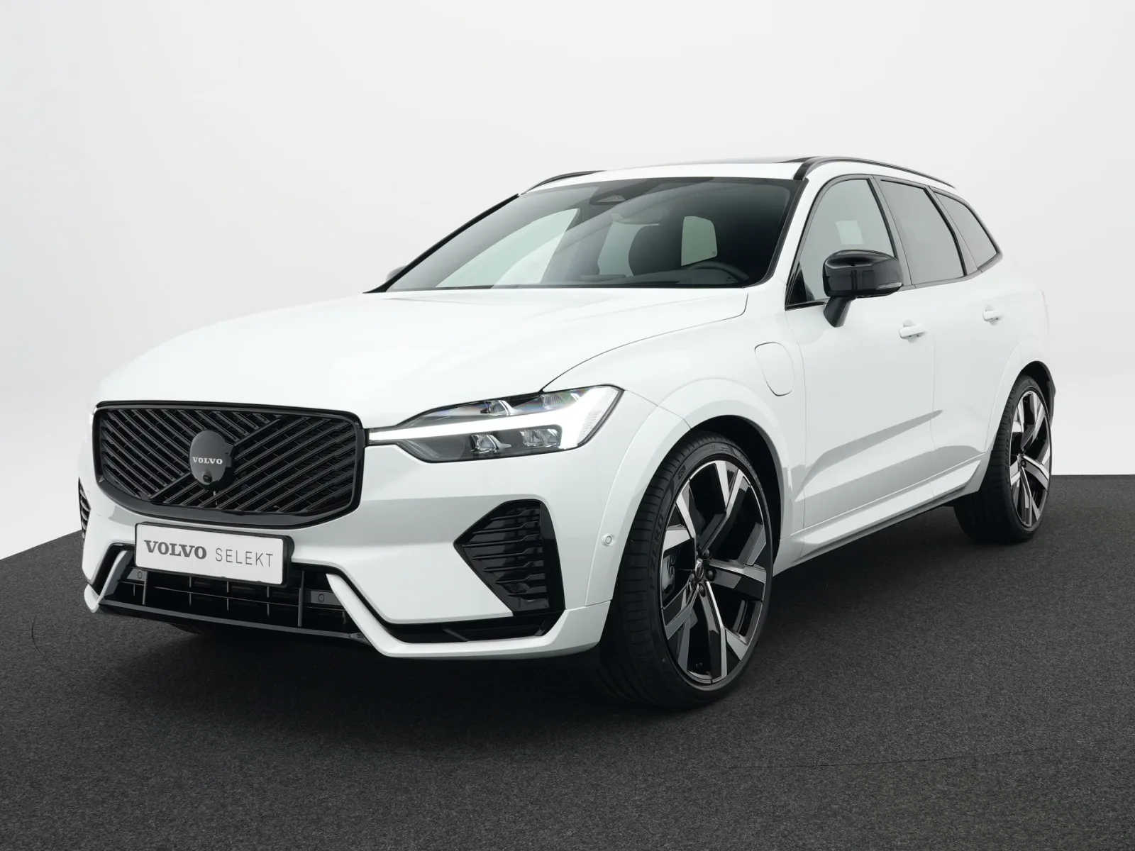 Volvo XC60 (2026) — foto 1