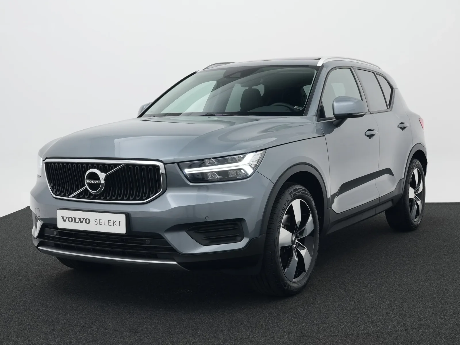 Volvo XC40 (2018) — foto 1