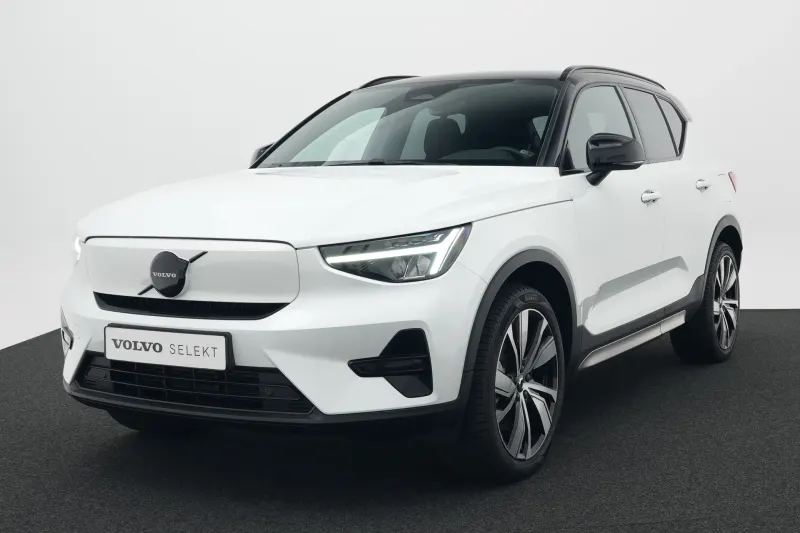 Volvo XC40 (2023)