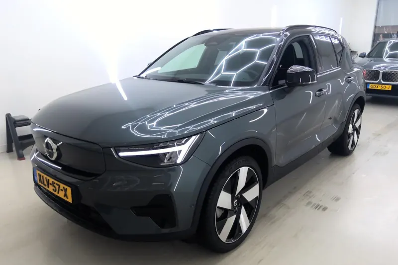 Volvo EX40