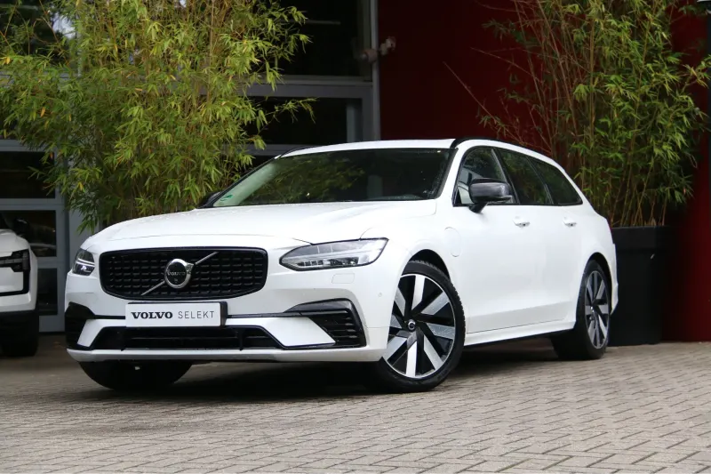 Volvo V90 (2024)