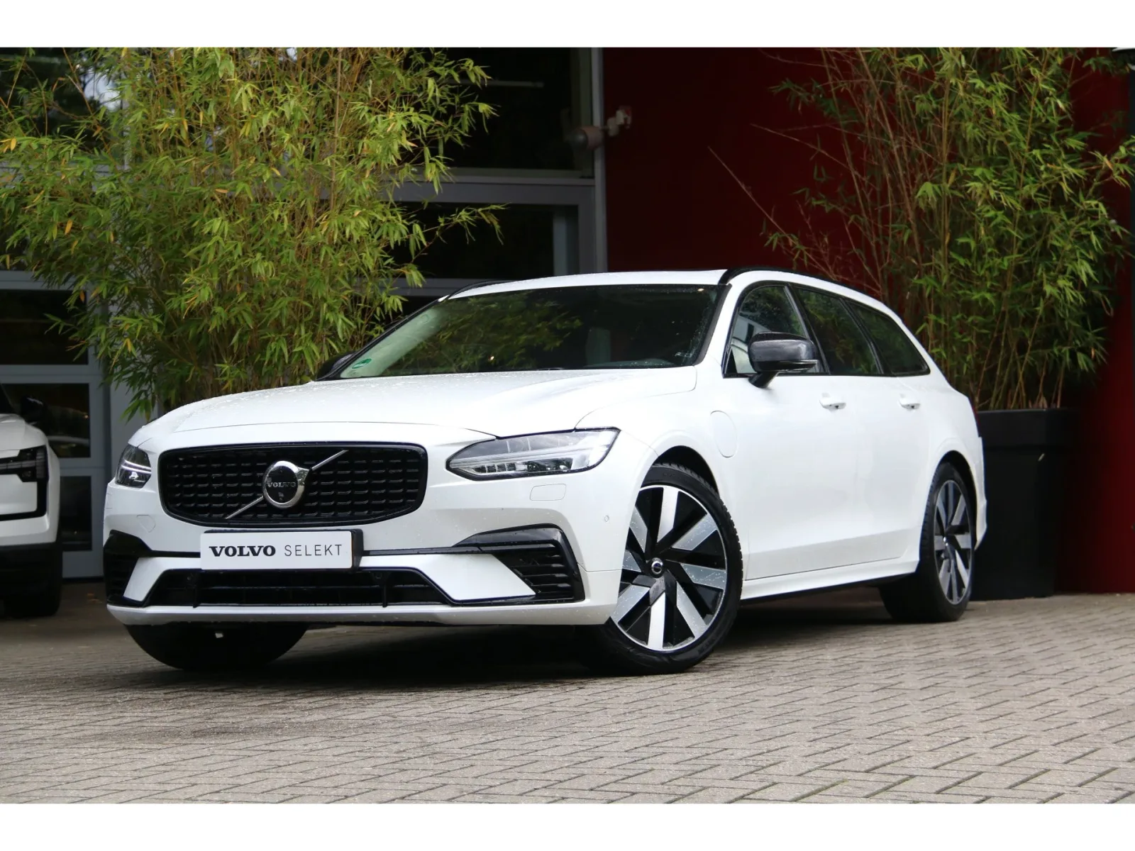 Volvo V90 (2024) — foto 1