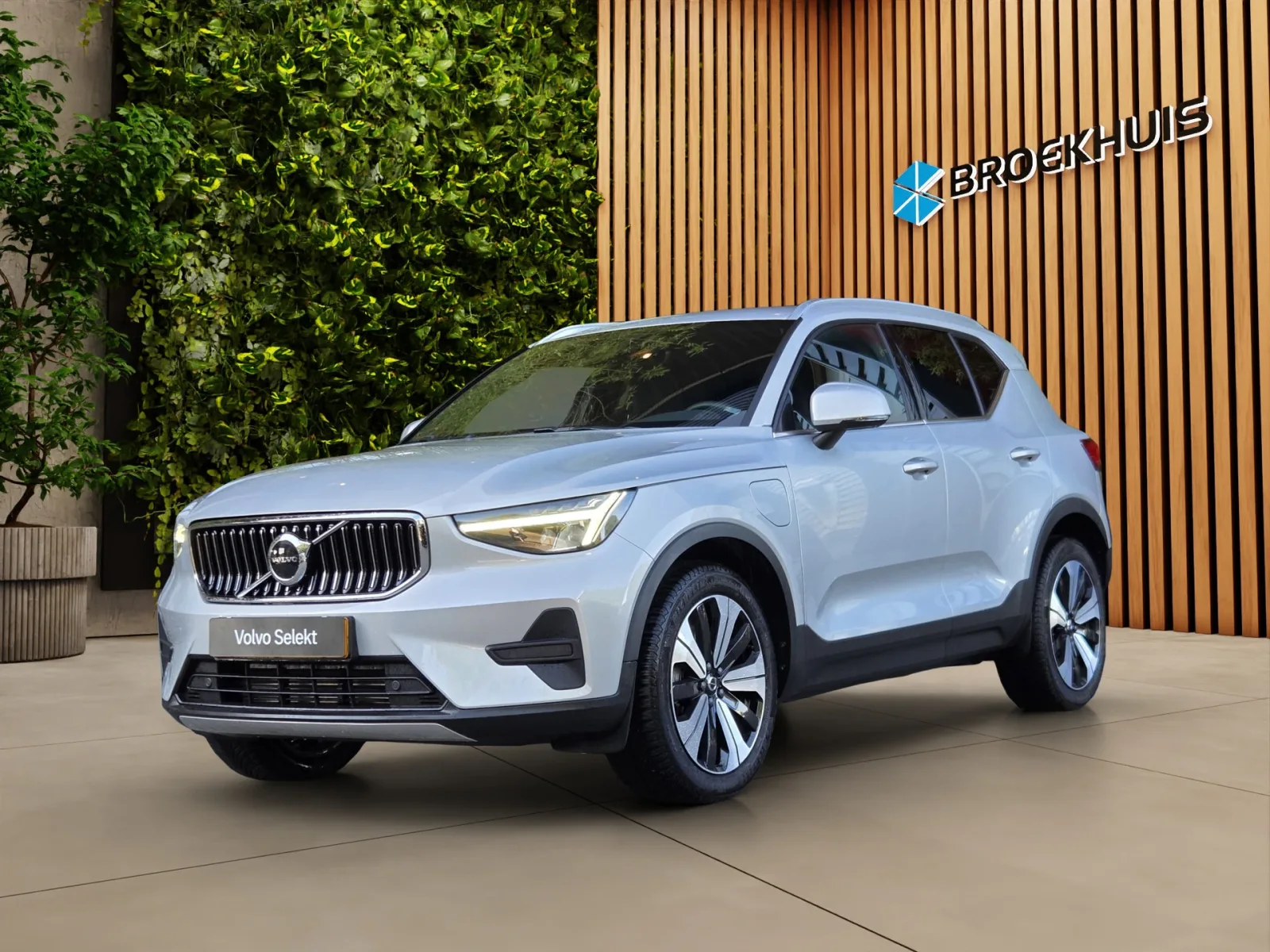 Volvo XC40 (2022) — foto 1