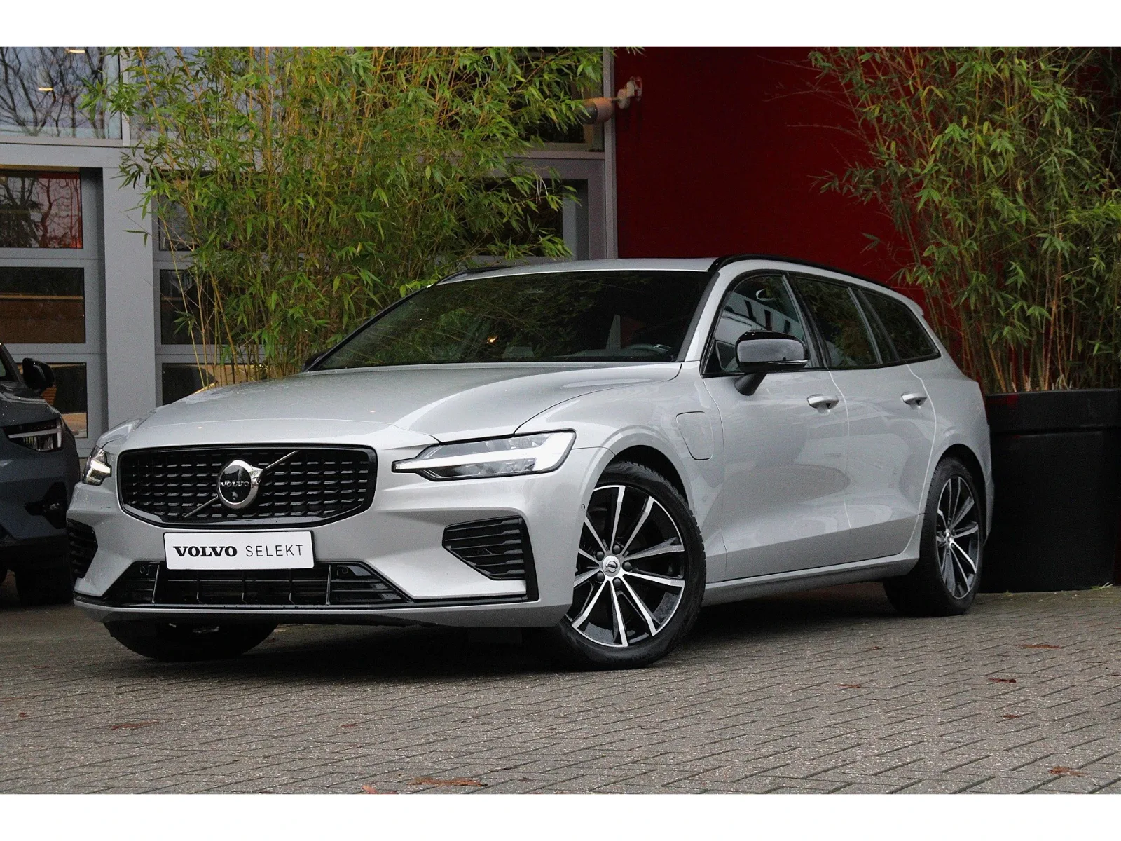 Volvo V60 (2024) — foto 1