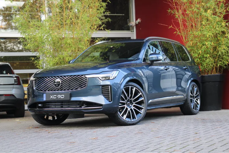 Volvo XC90 (2025)