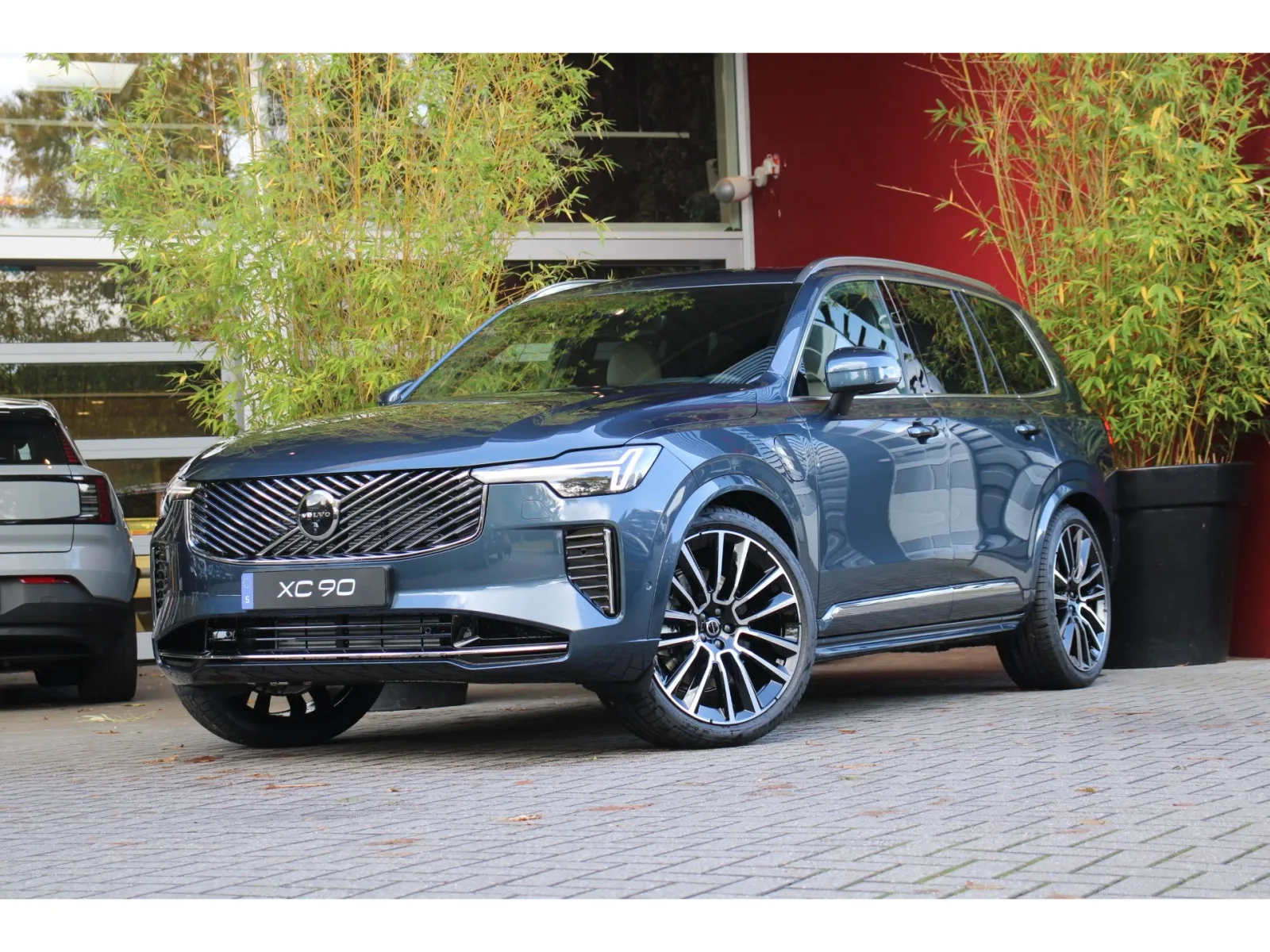 Volvo XC90 (2025) — foto 1