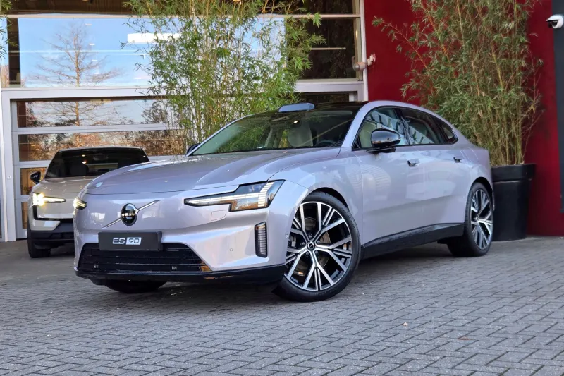 Volvo ES90 (2026)