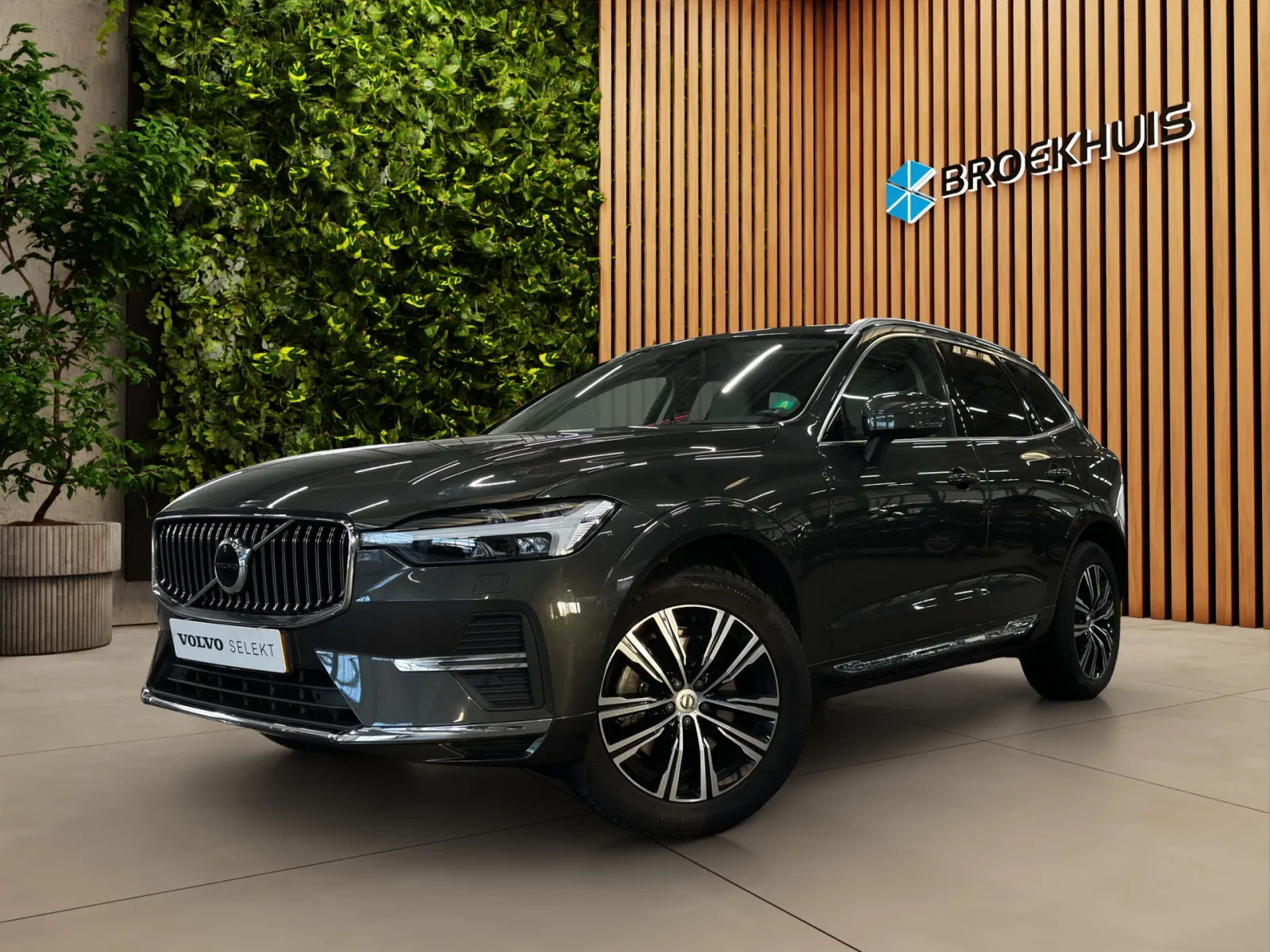 Volvo XC60 (2022) — foto 1