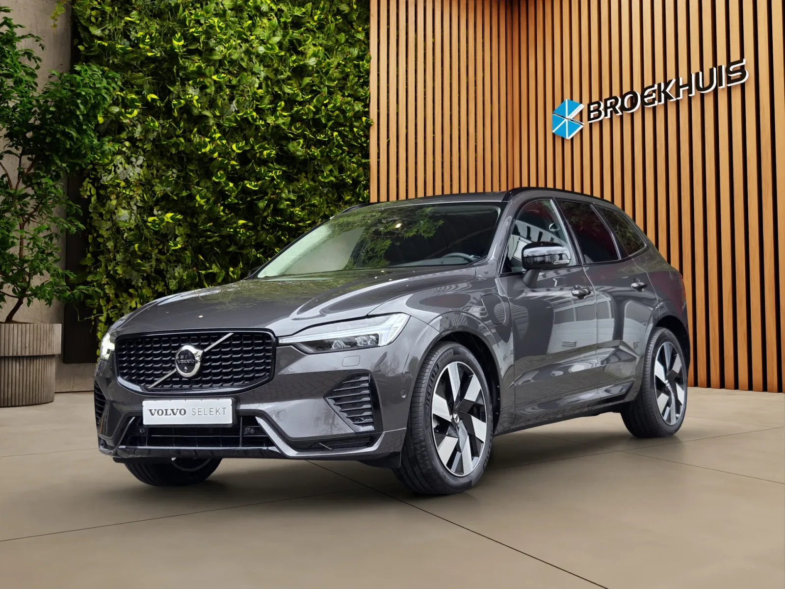 Volvo XC60 (2024) — foto 1