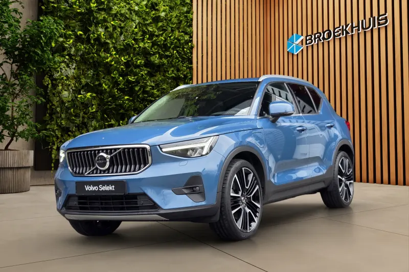 Volvo XC40 (2023)
