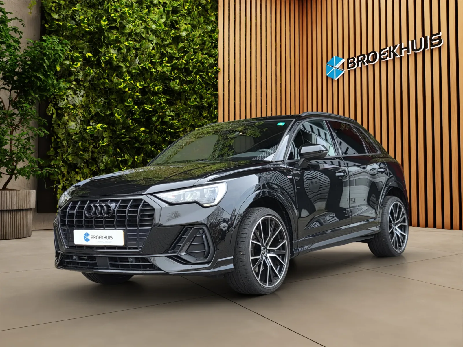 Audi Q3 (2019) — foto 1