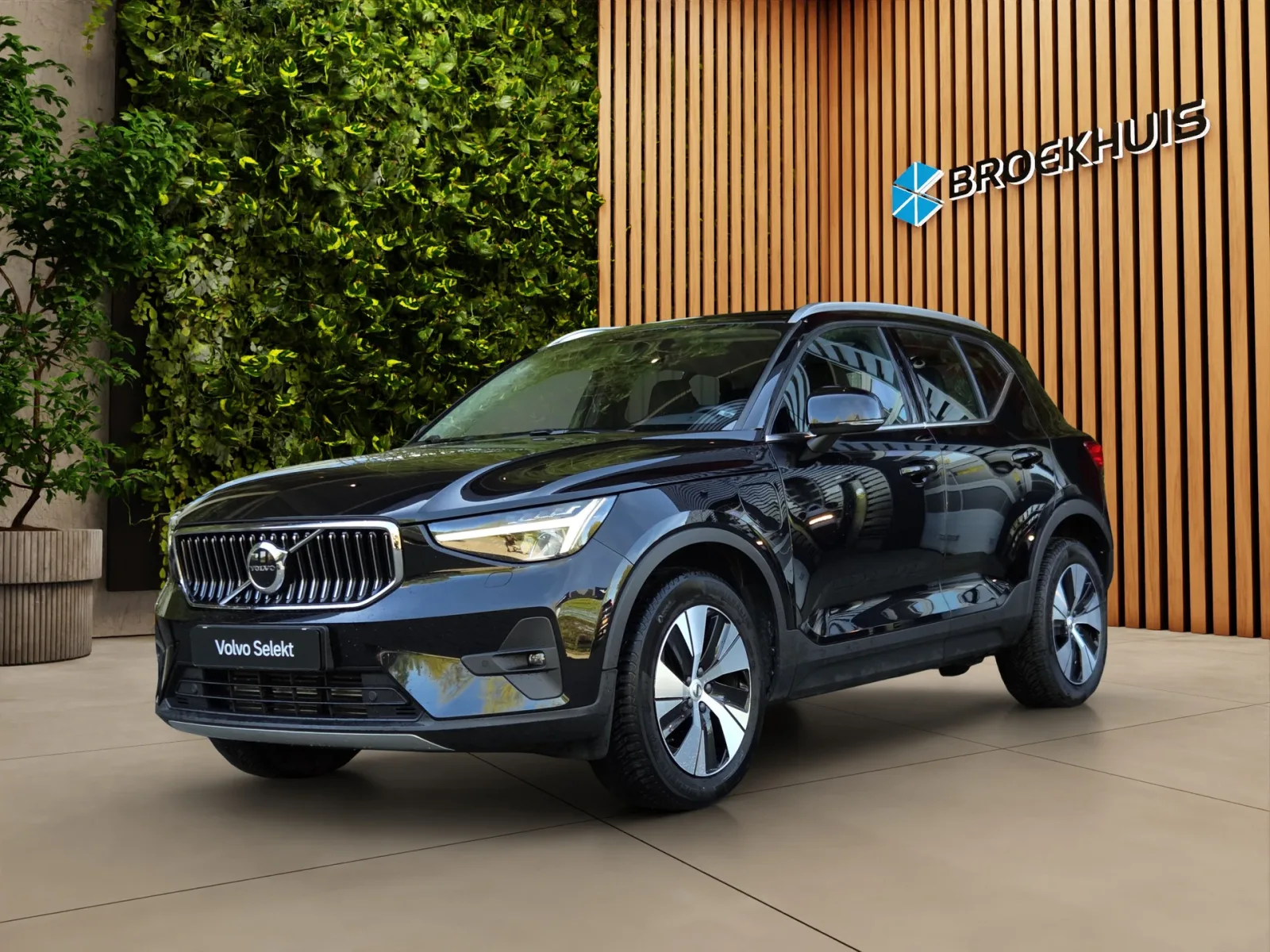 Volvo XC40 (2023) — foto 1