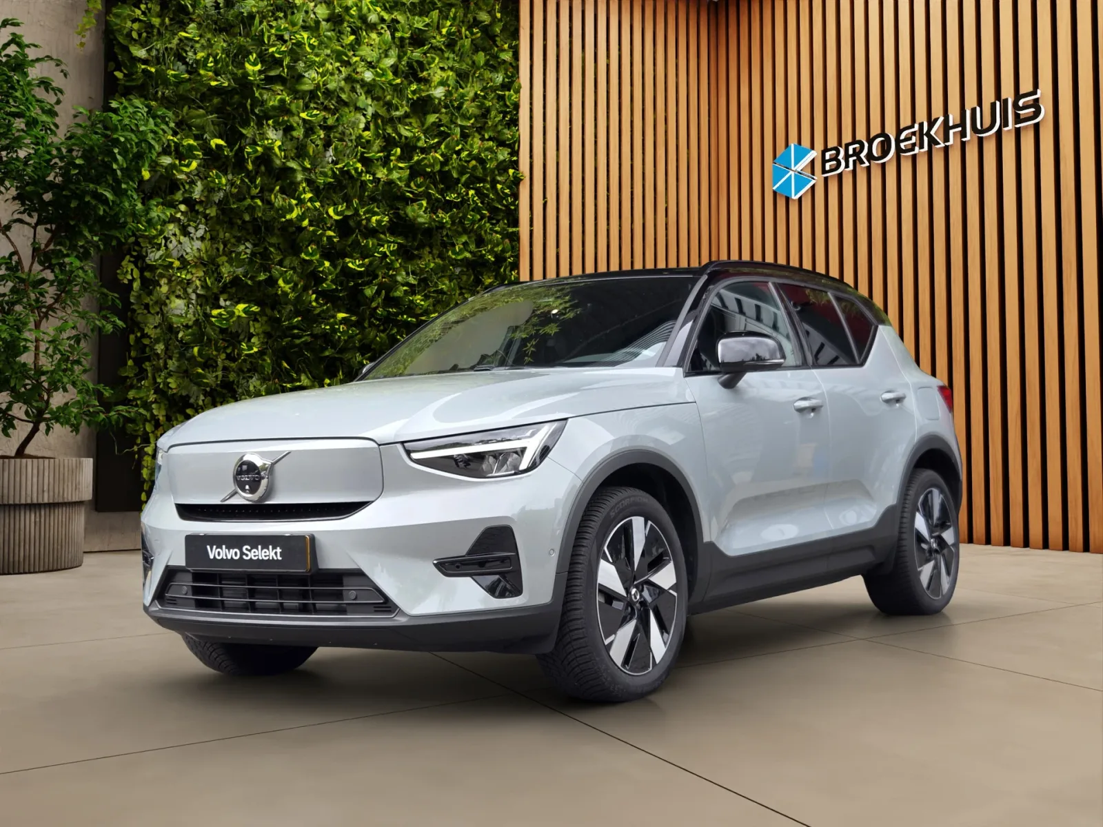 Volvo EX40 (2024) — foto 1