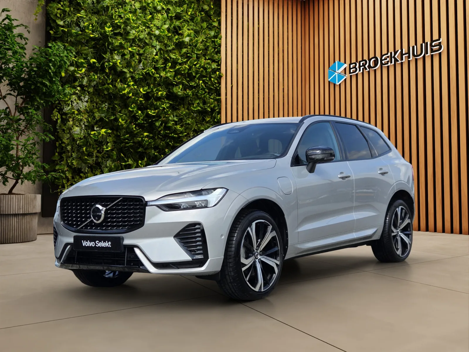 Volvo XC60 (2021) — foto 1