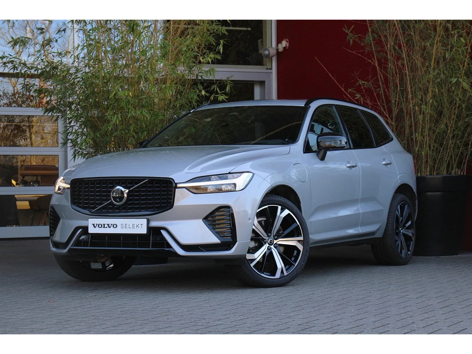 Volvo XC60 (2021) — foto 1
