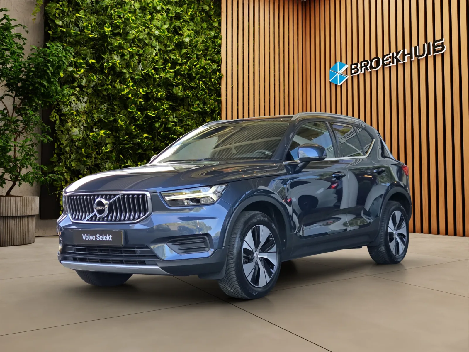 Volvo XC40 (2021) — foto 1