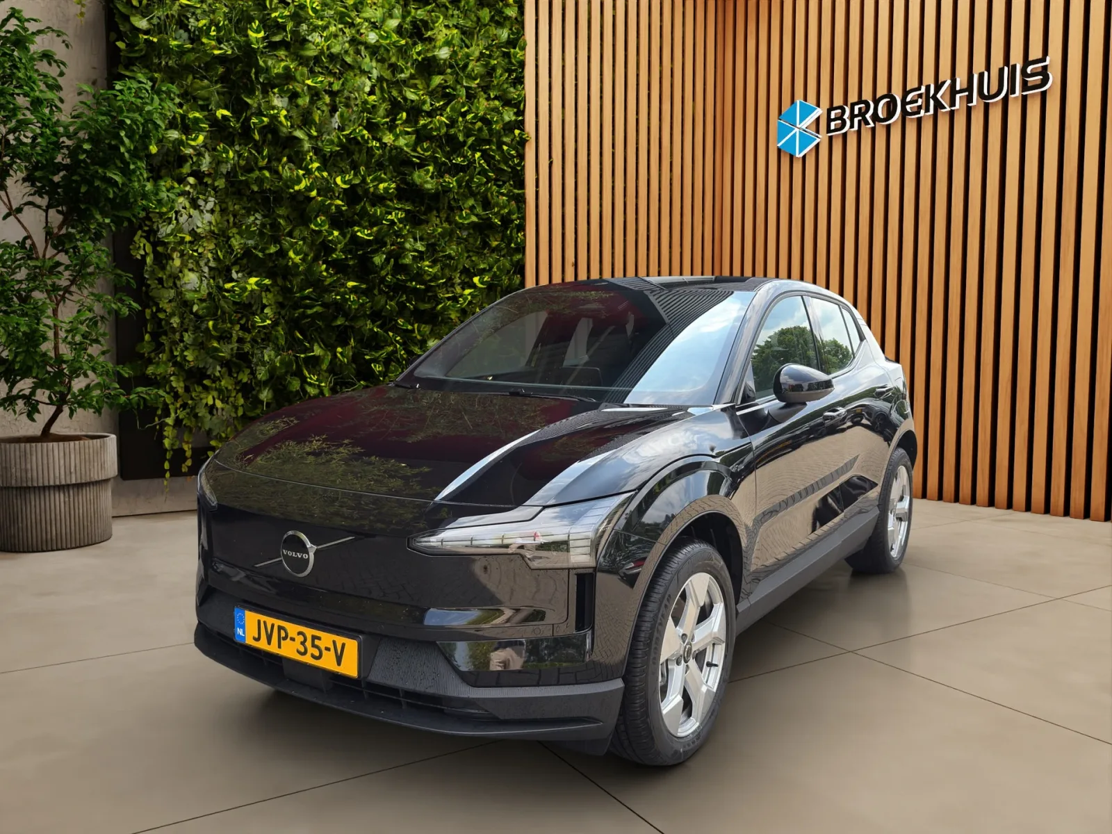 Volvo EX30 (2026) — foto 1