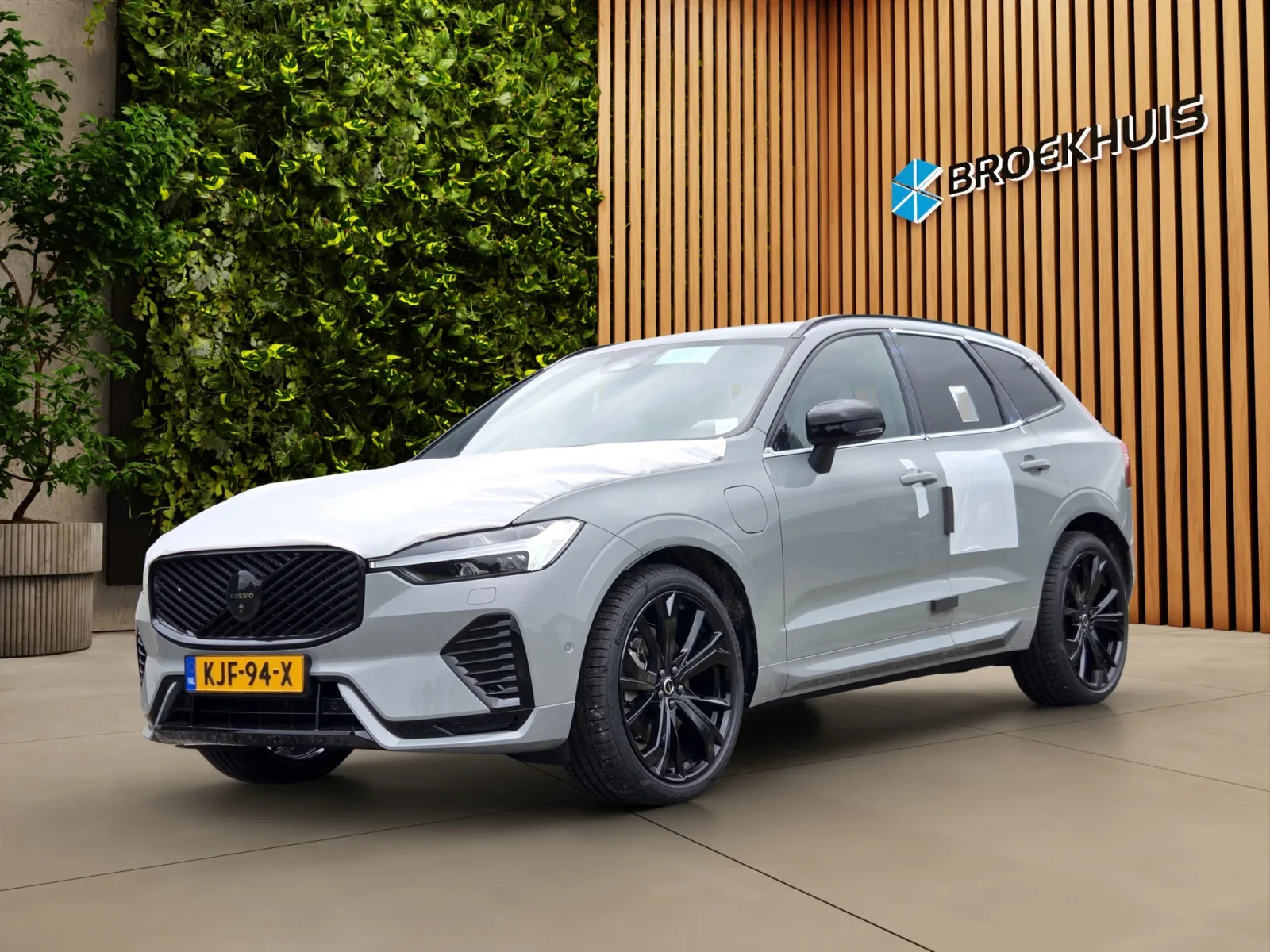 Volvo XC60 (2026) — foto 1