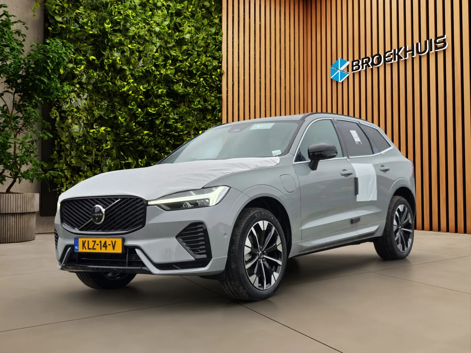 Volvo XC60 (2026) — foto 1