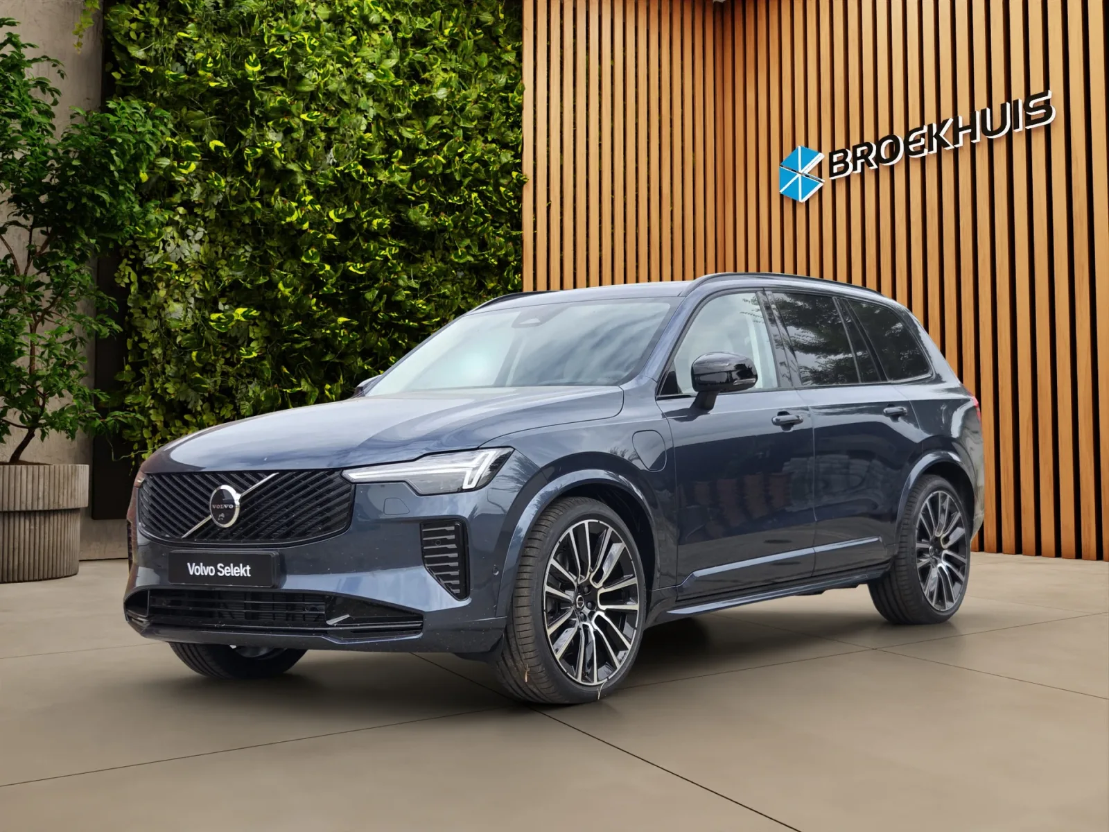 Volvo XC90 (2026) — foto 1