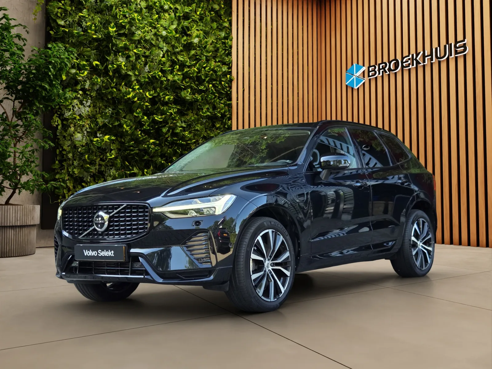 Volvo XC60 (2023) — foto 1