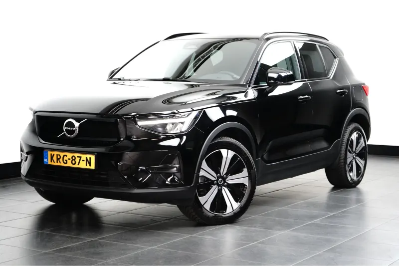 Volvo XC40 (2023)