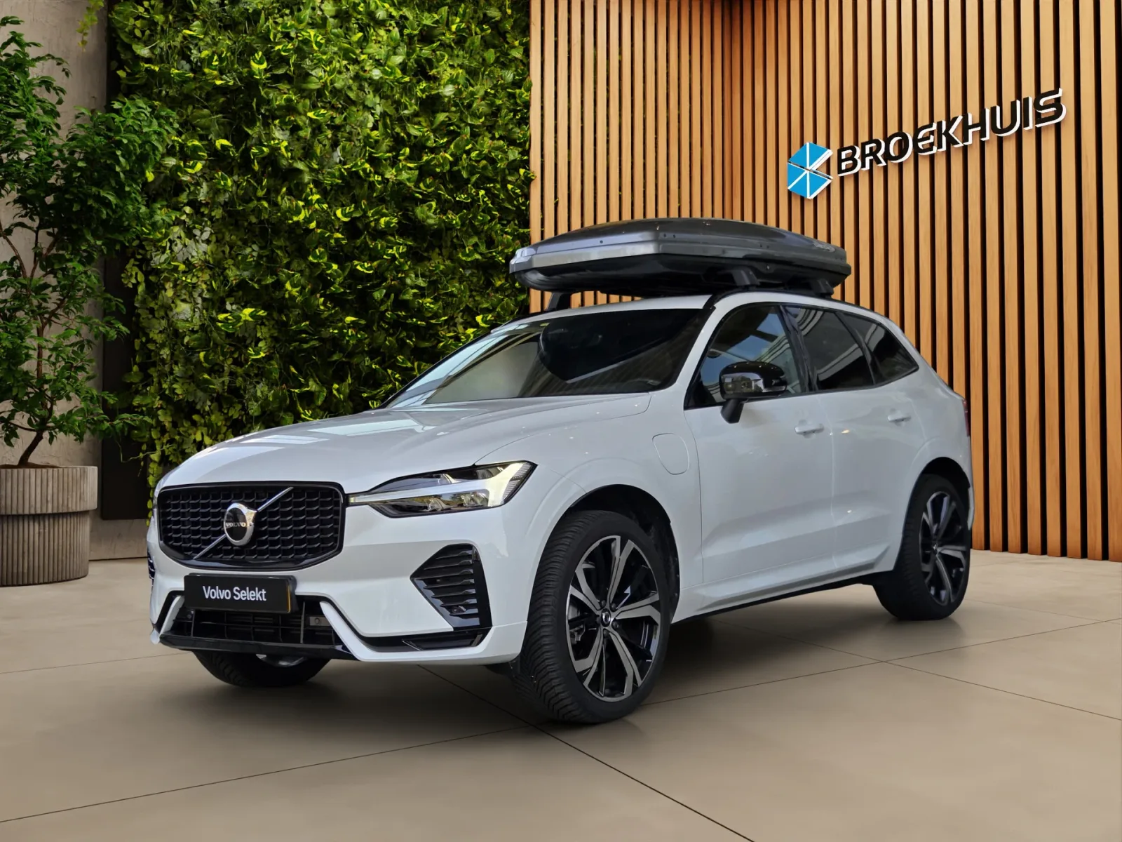 Volvo XC60 (2022) — foto 1
