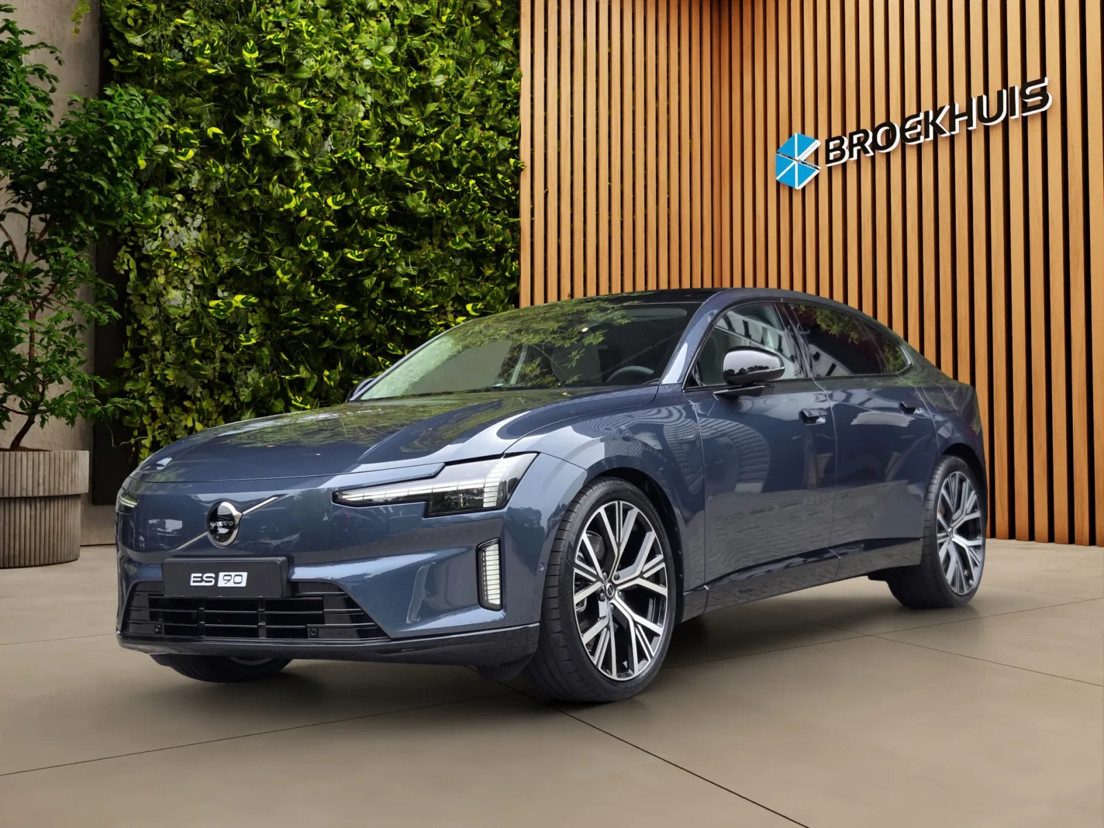 Volvo ES90 (2026) — foto 1