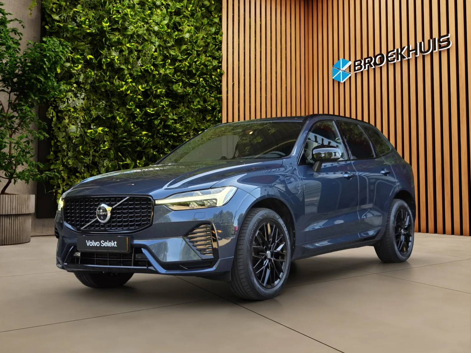 Volvo XC60 (2022) — foto 1