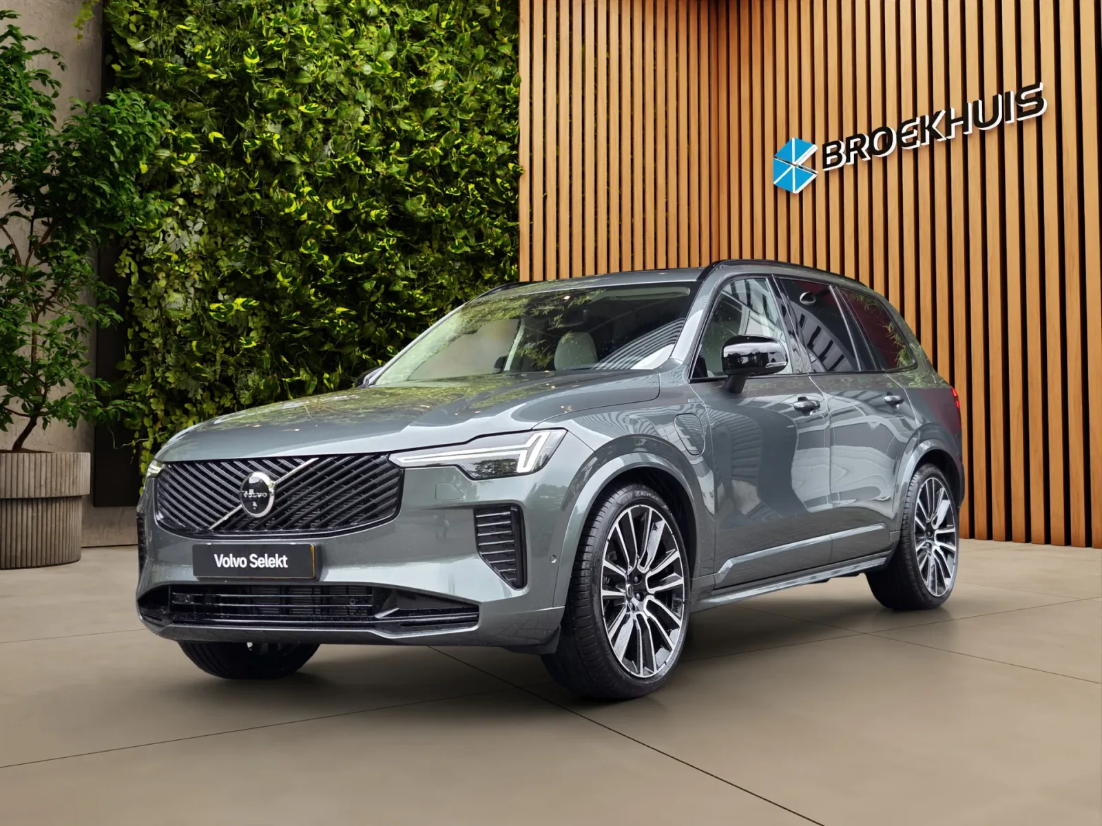 Volvo XC90 (2026) — foto 1