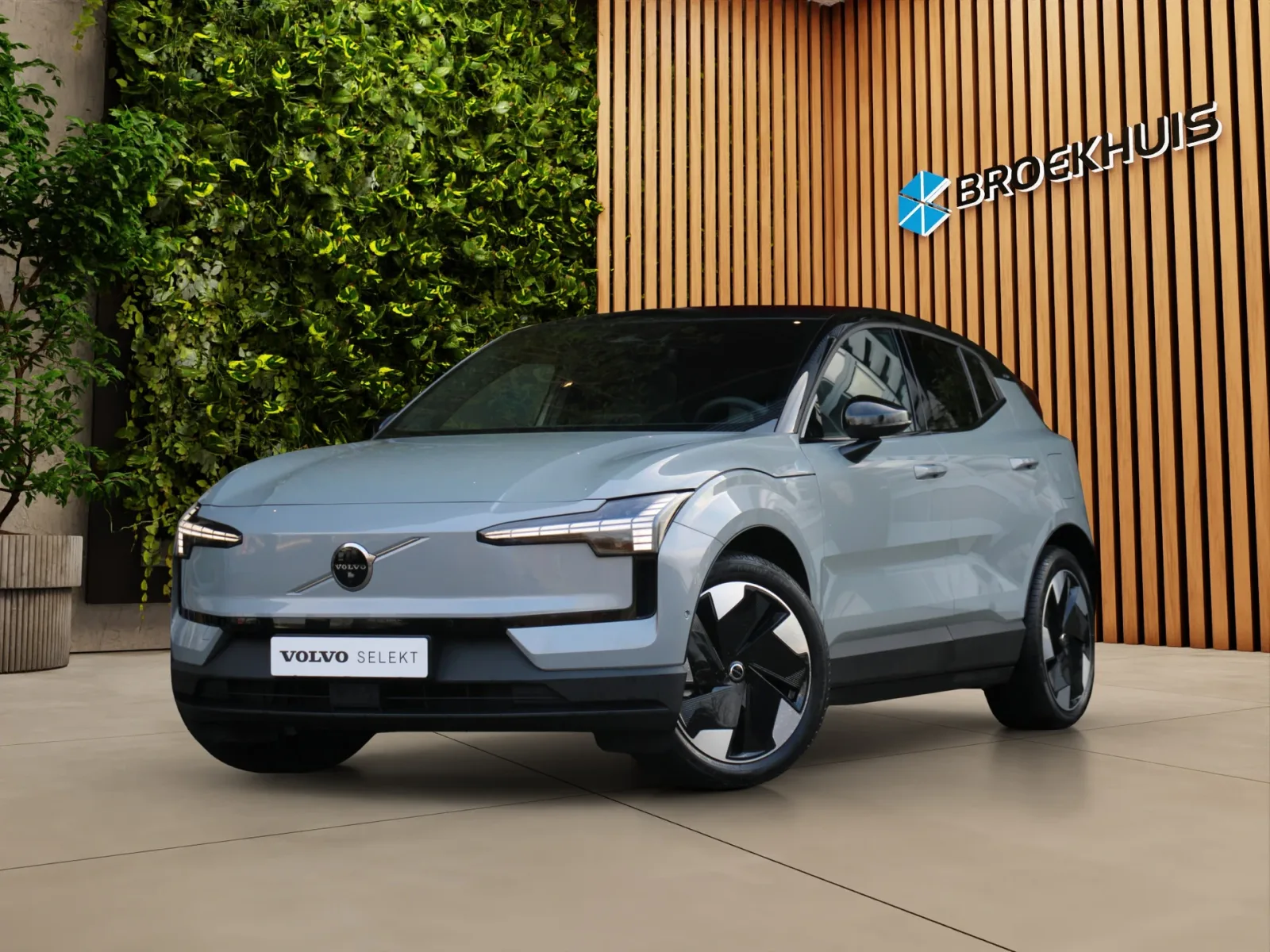 Volvo EX30 (2024) — foto 1