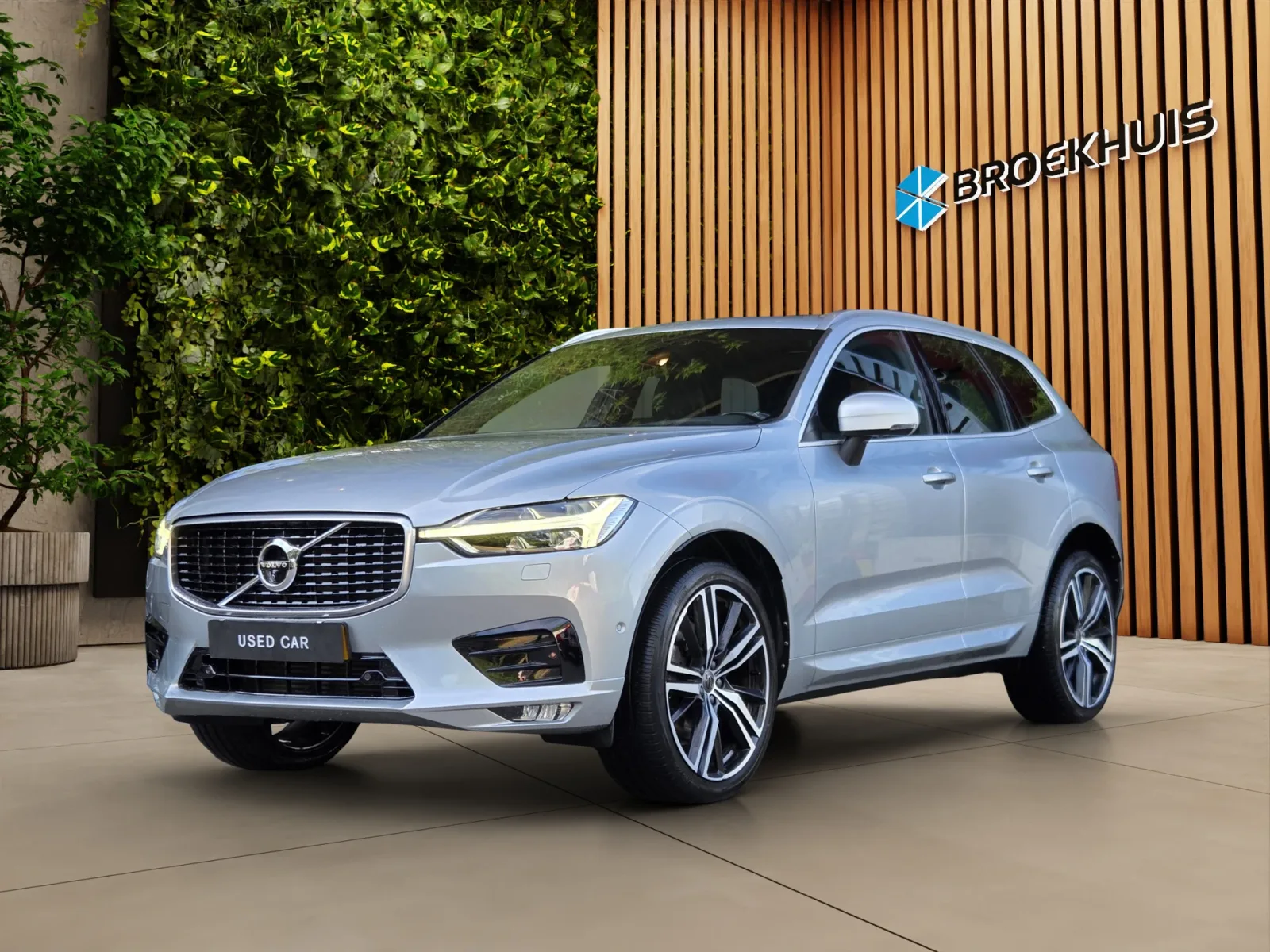 Volvo XC60 (2017) — foto 1