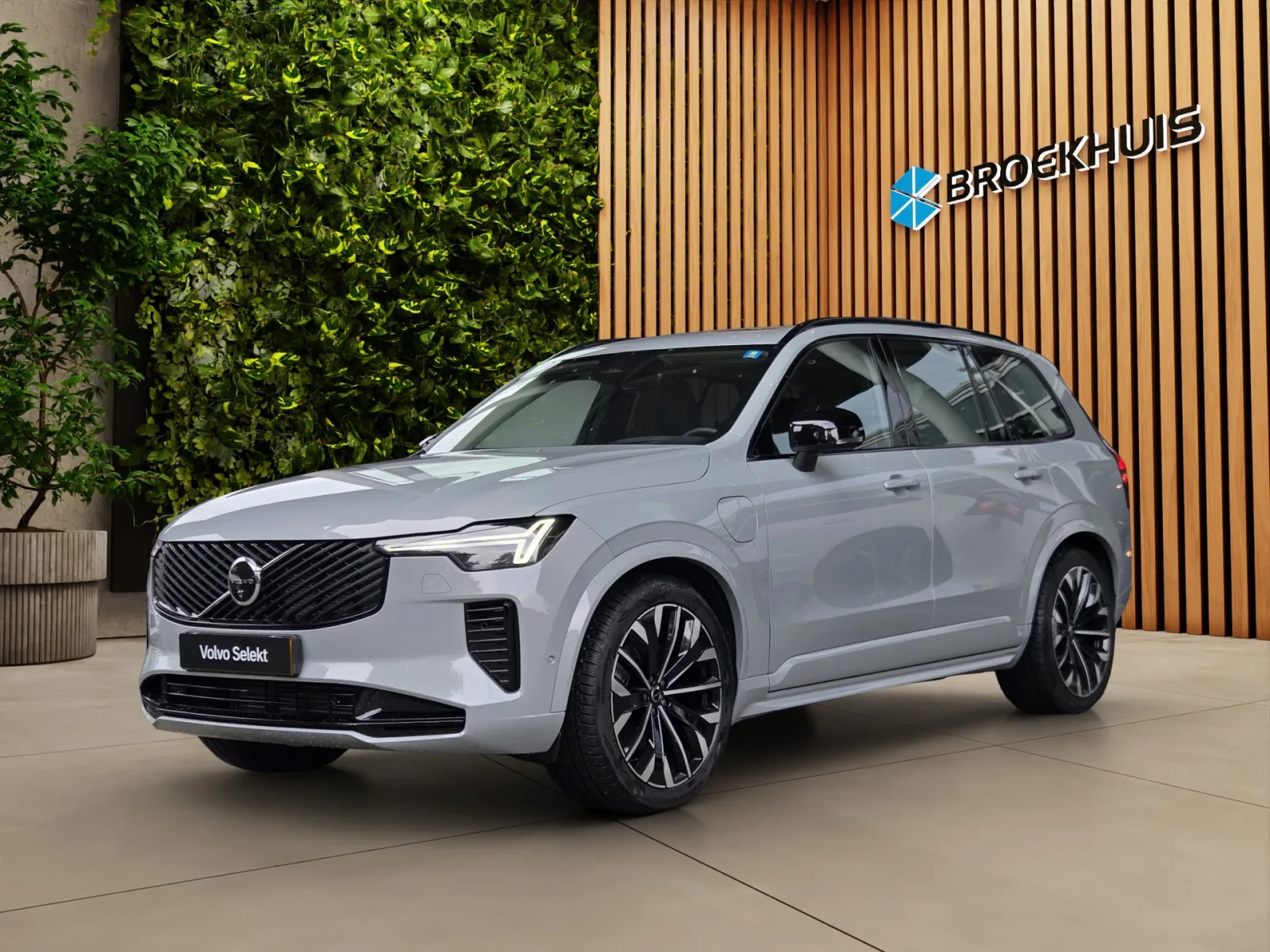 Volvo XC90 (2025) — foto 1