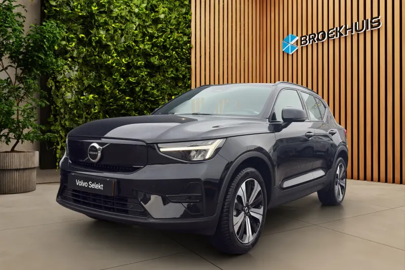 Volvo XC40 (2022)