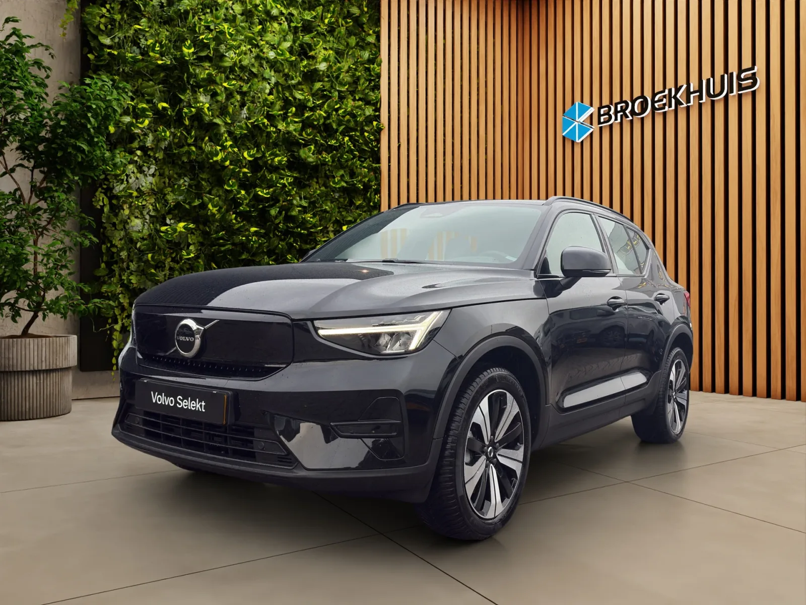 Volvo XC40 (2022) — foto 1