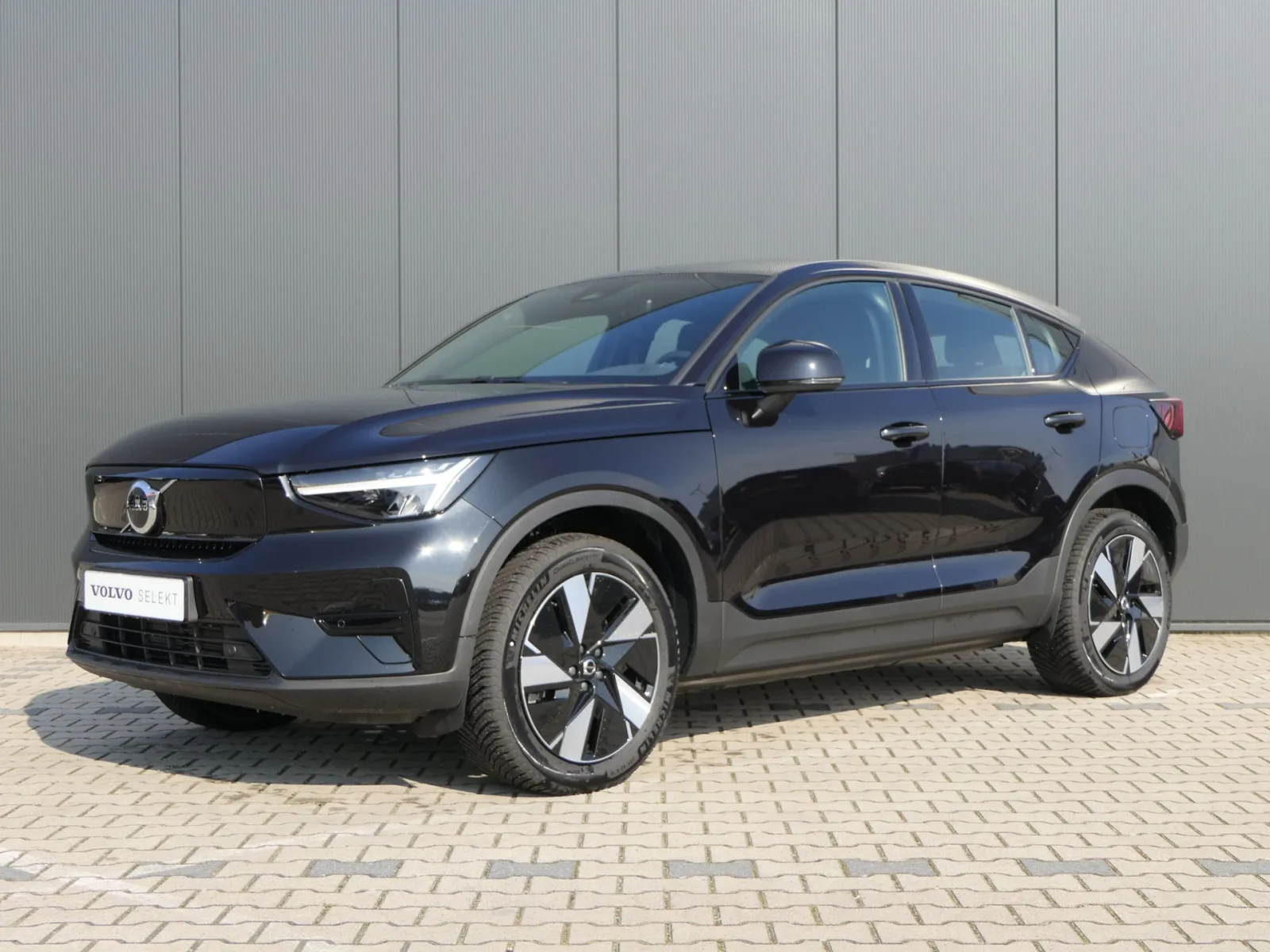 Volvo C40 (2024) — foto 1