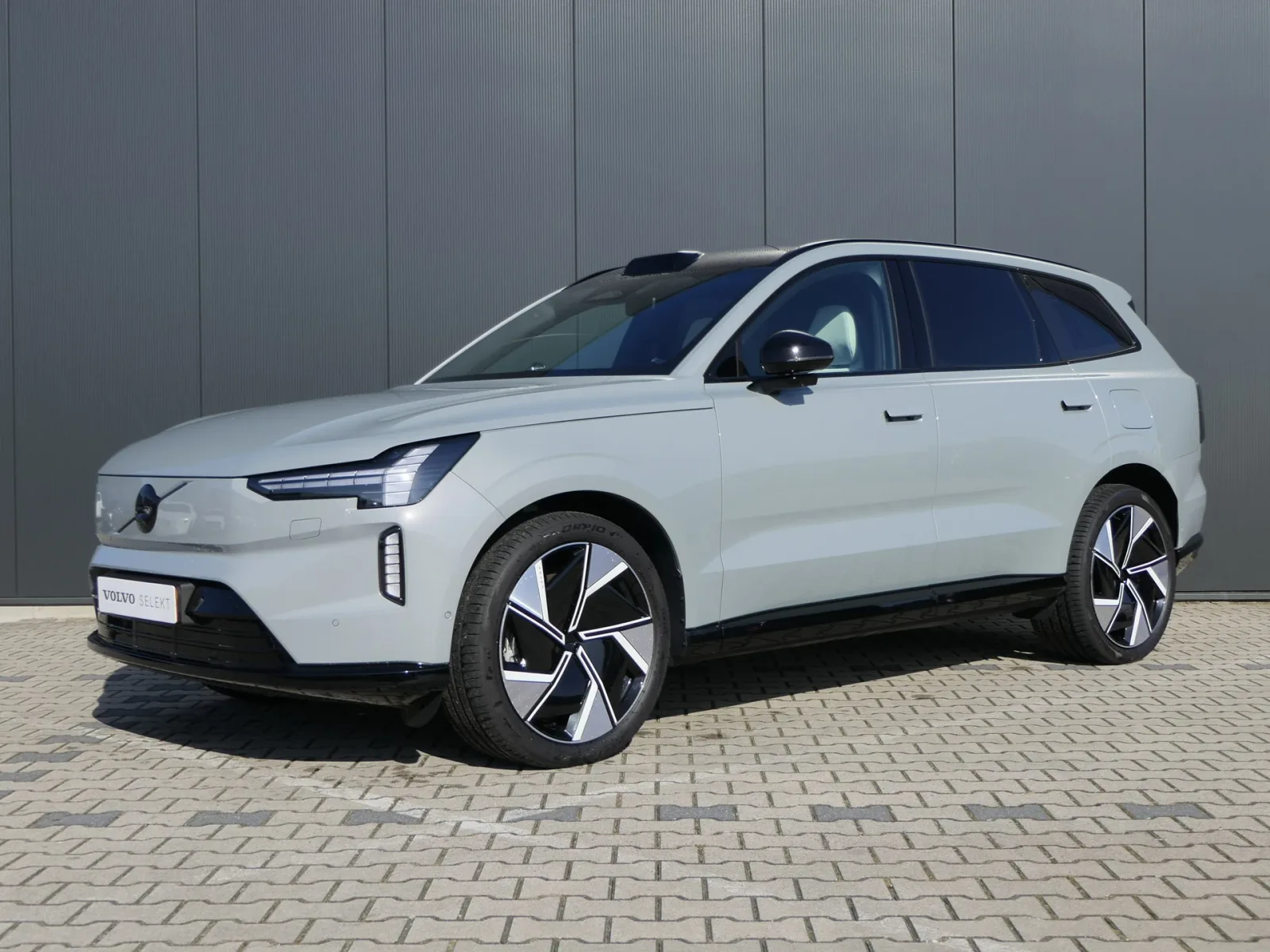 Volvo EX90 (2024) — foto 1