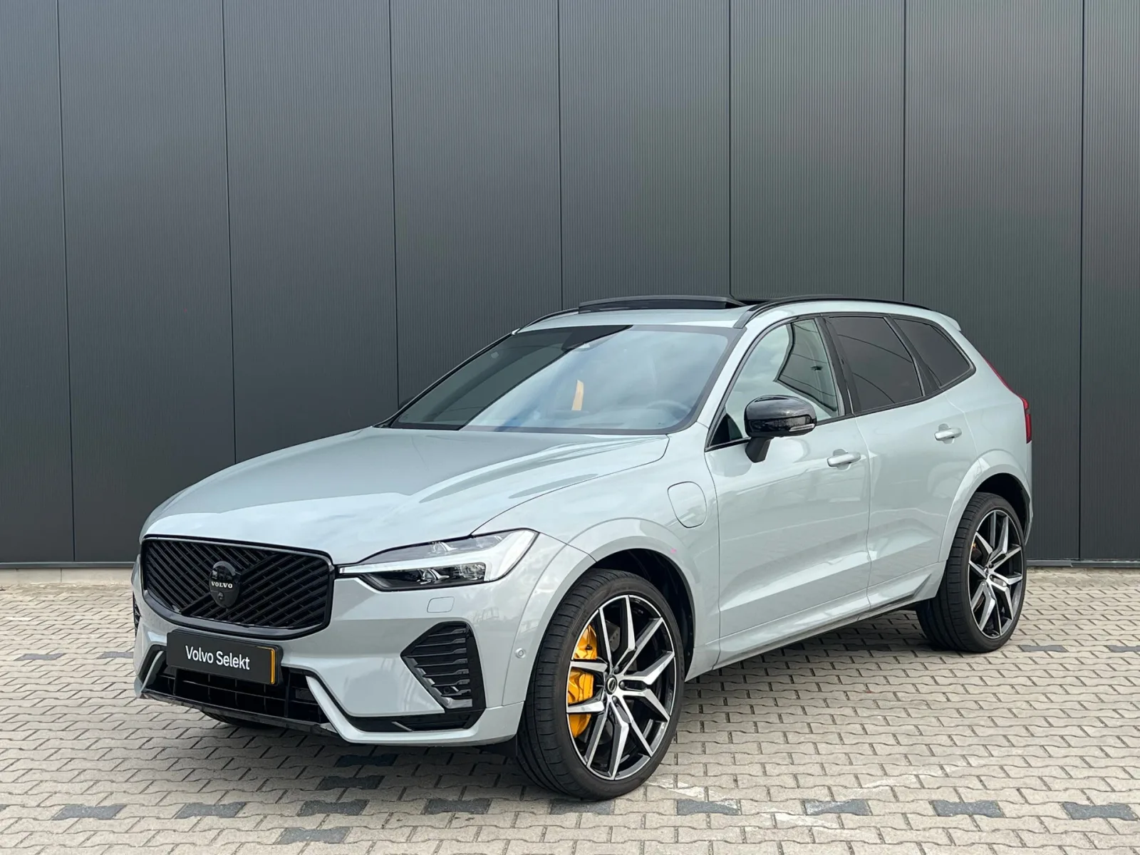 Volvo XC60 (2026) — foto 1